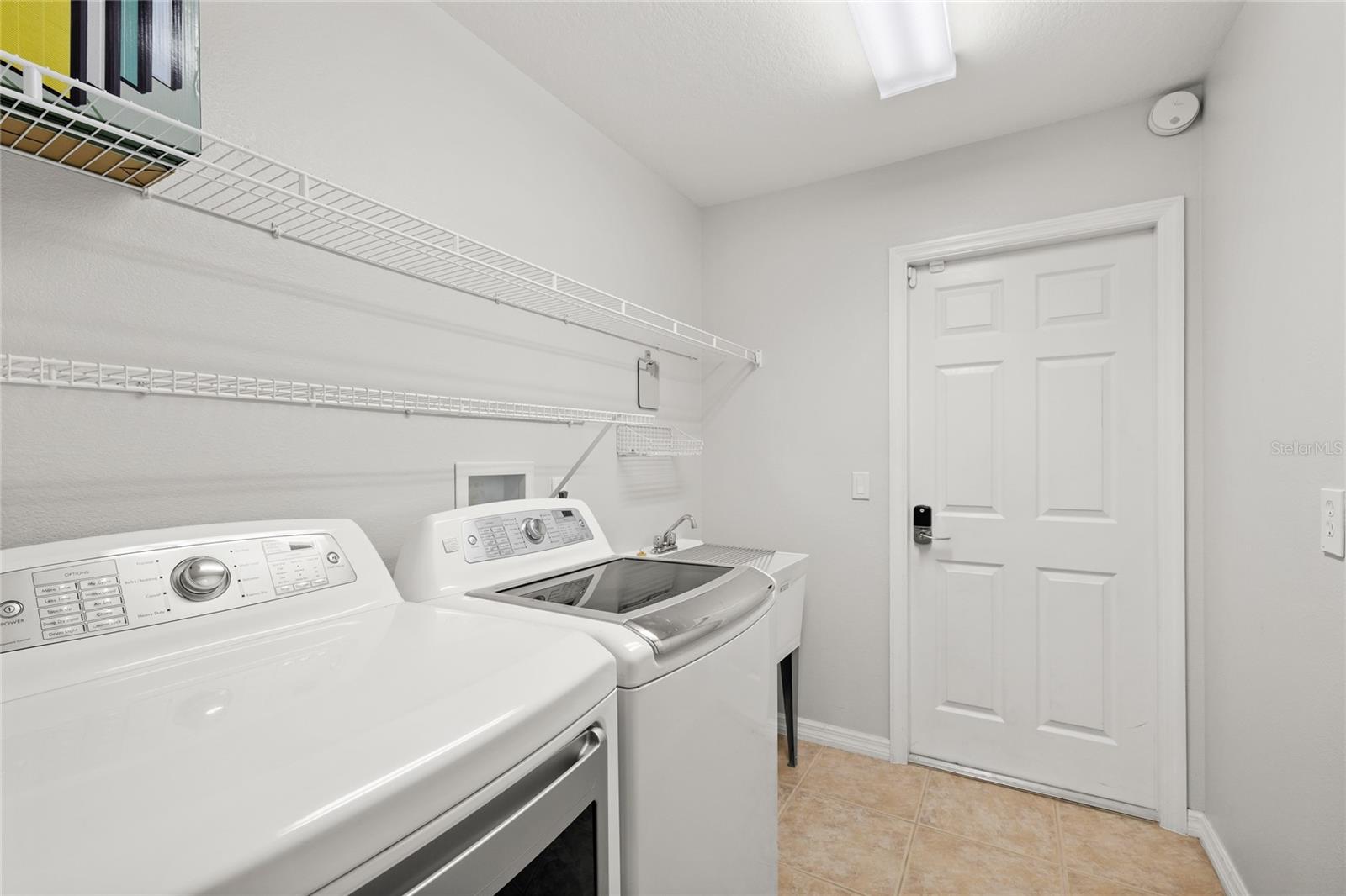 147 Costa Loop Property Photo 16