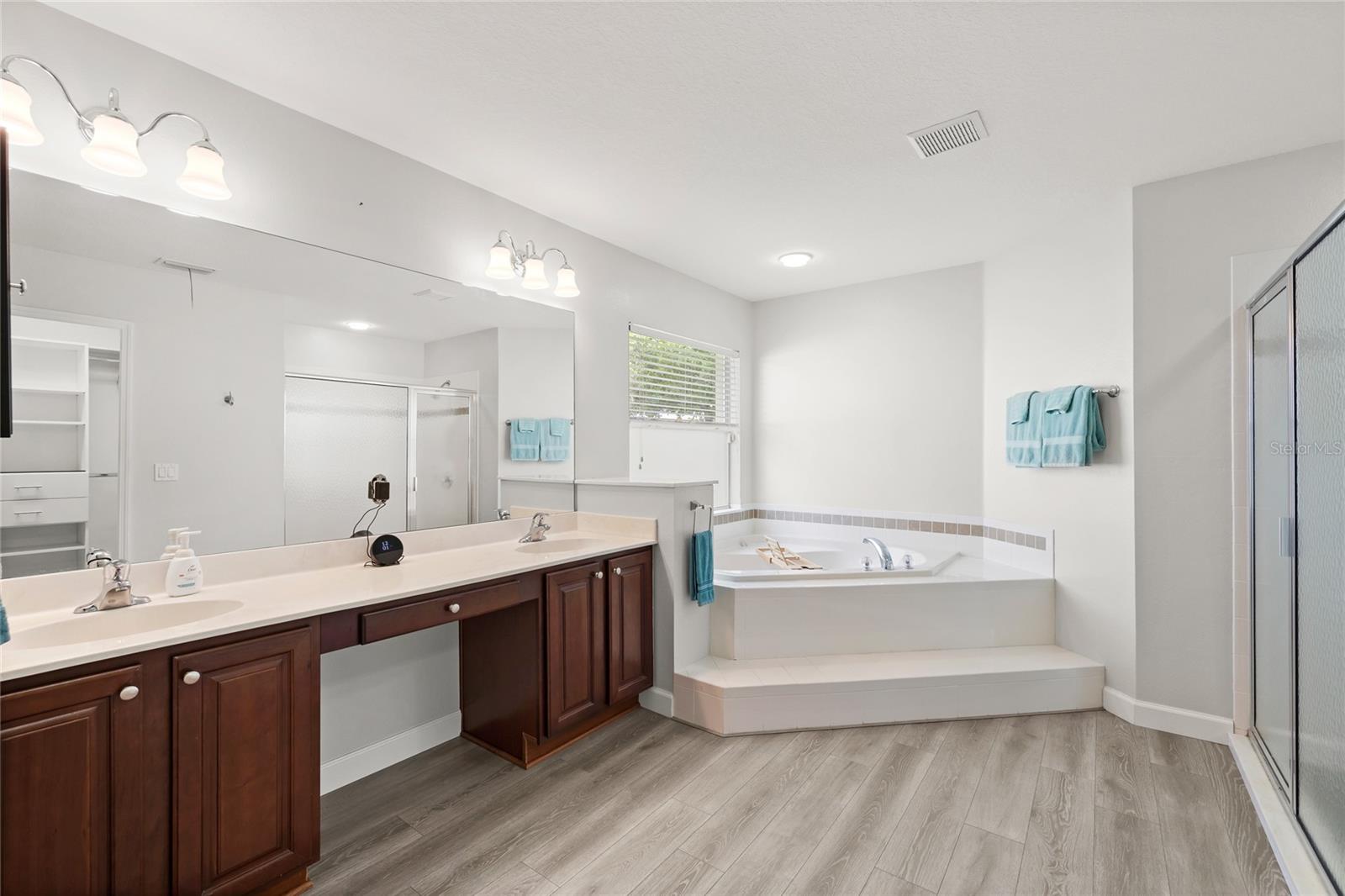 147 Costa Loop Property Photo 18