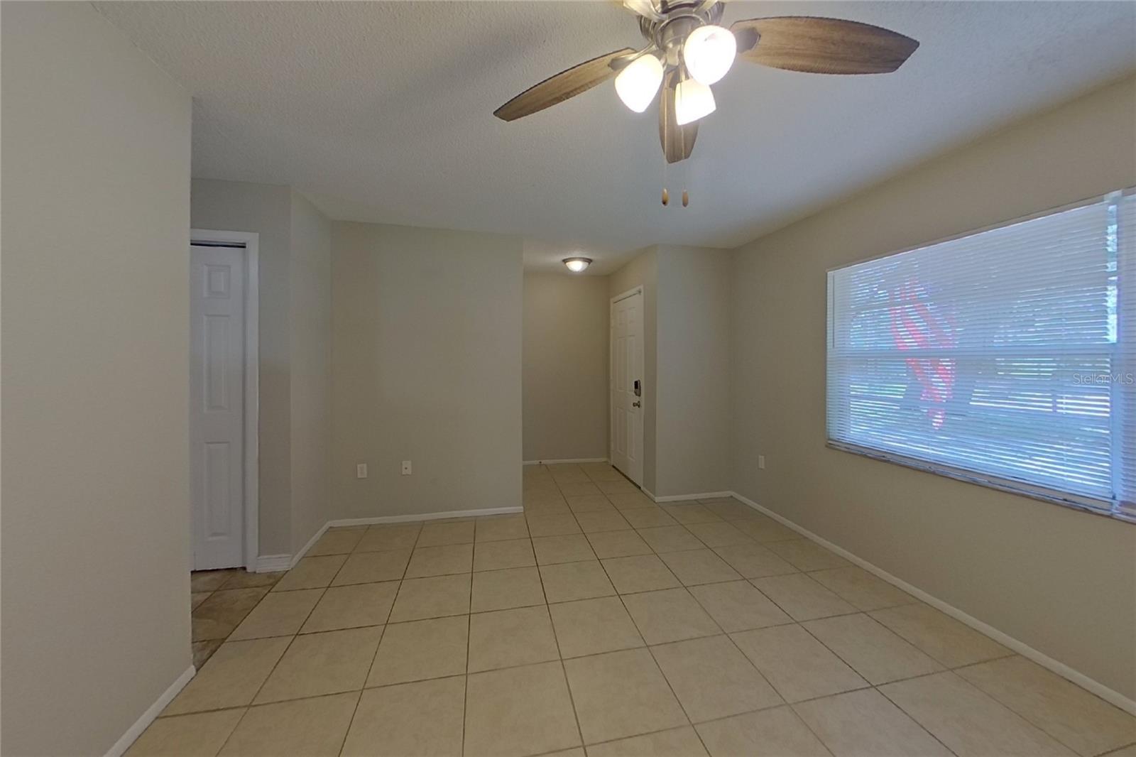 O6437074 Property Photo 2