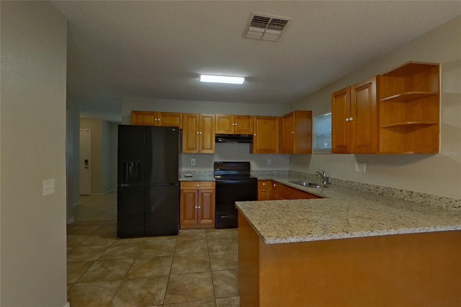 O6437074 Property Photo 6