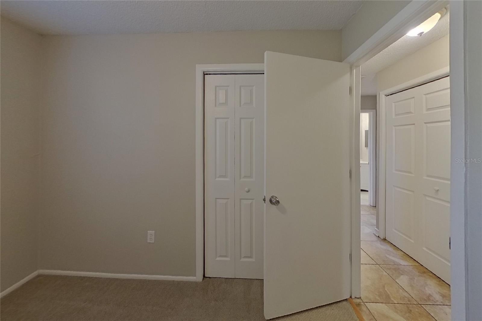 O6437074 Property Photo 9