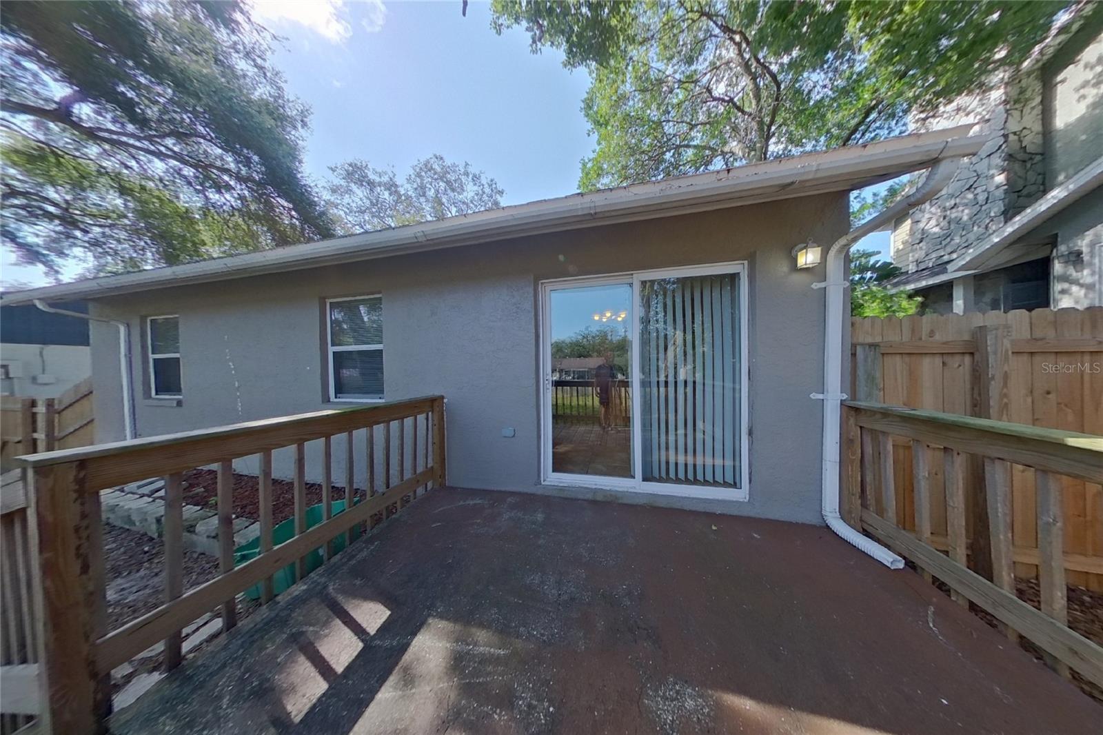 O6437074 Property Photo 14