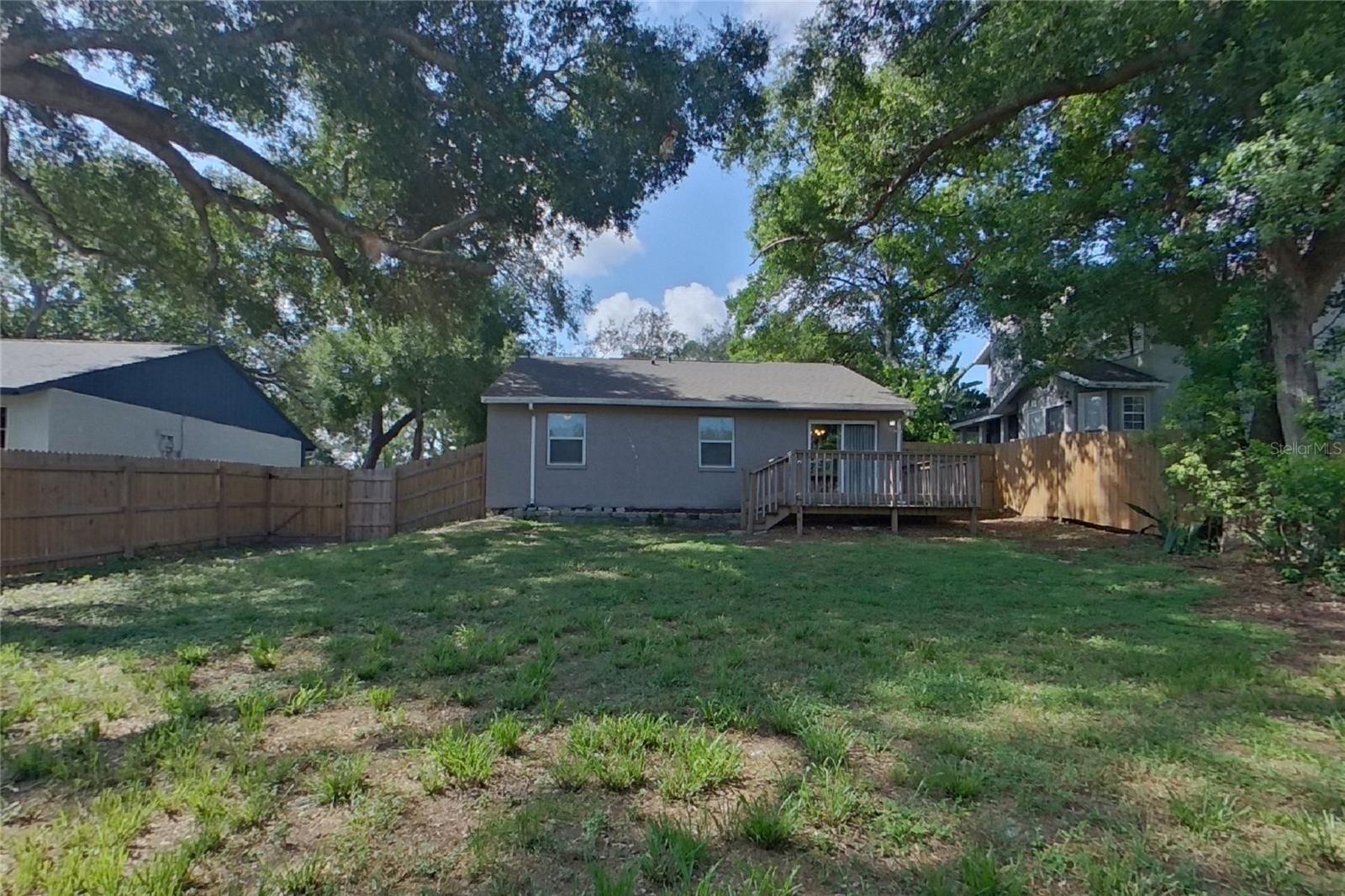 O6437074 Property Photo 15