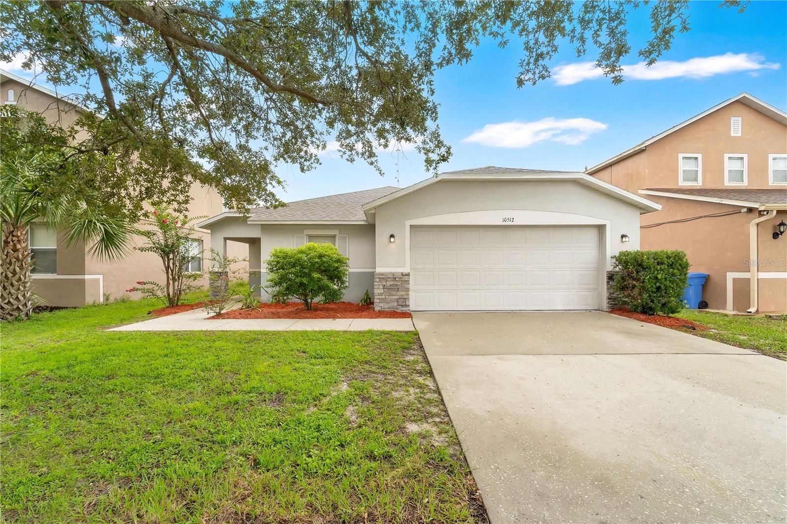 10512 Boyette Creek Blvd Property Photo 1