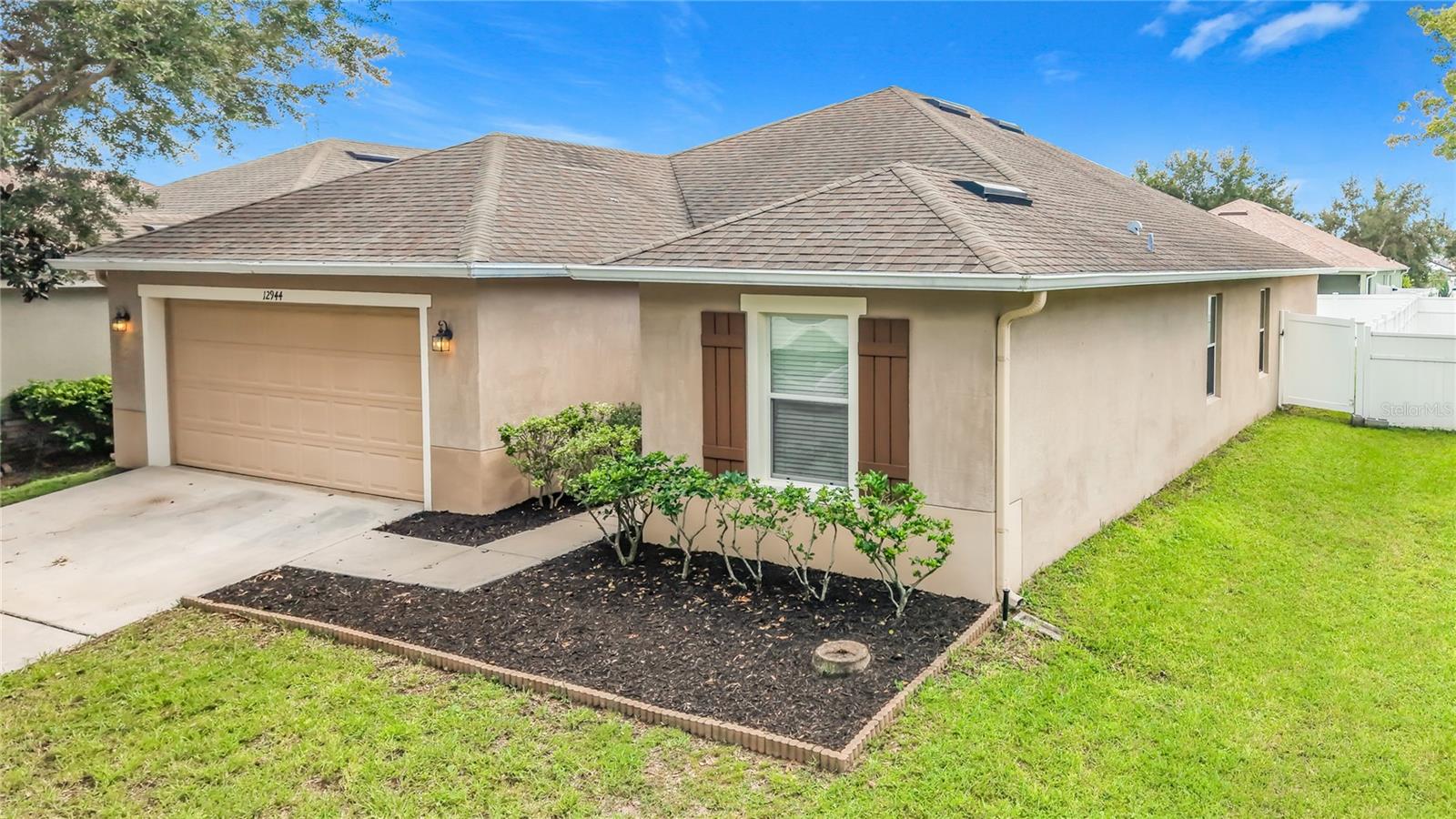 12944 Boggy Pointe Dr Property Photo 3