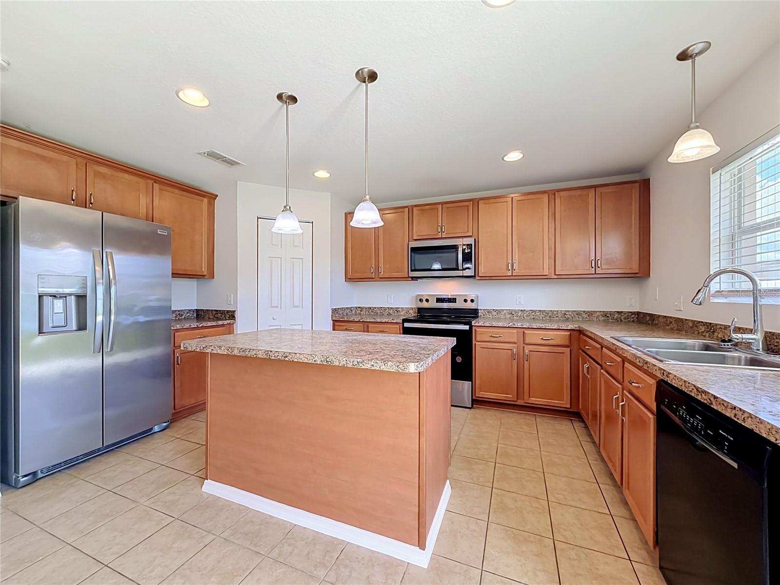 12944 Boggy Pointe Dr Property Photo 23