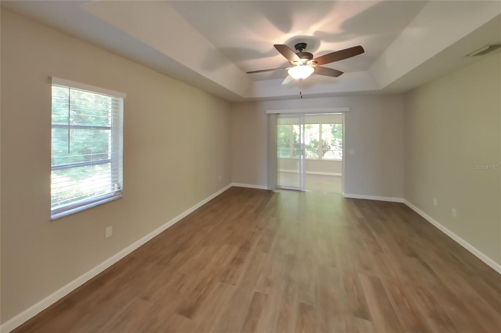 O6437098 Property Photo 8