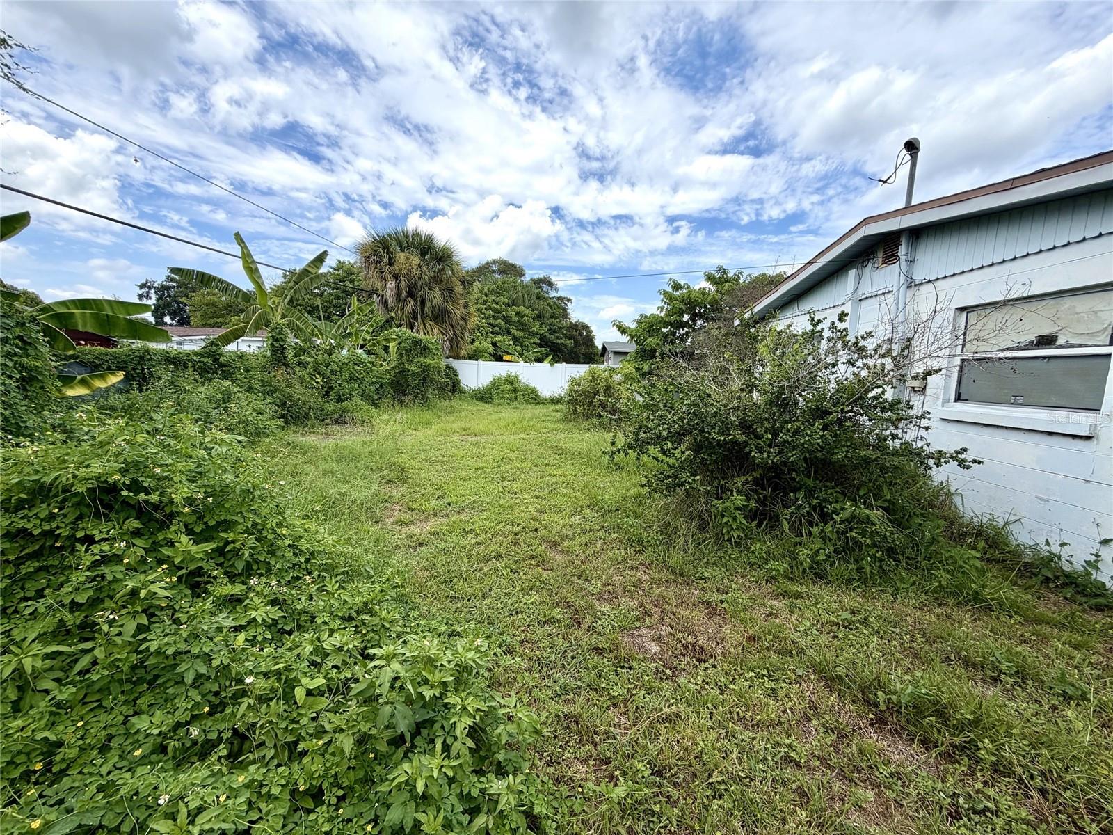 2900 Sanka Dr Property Photo 18