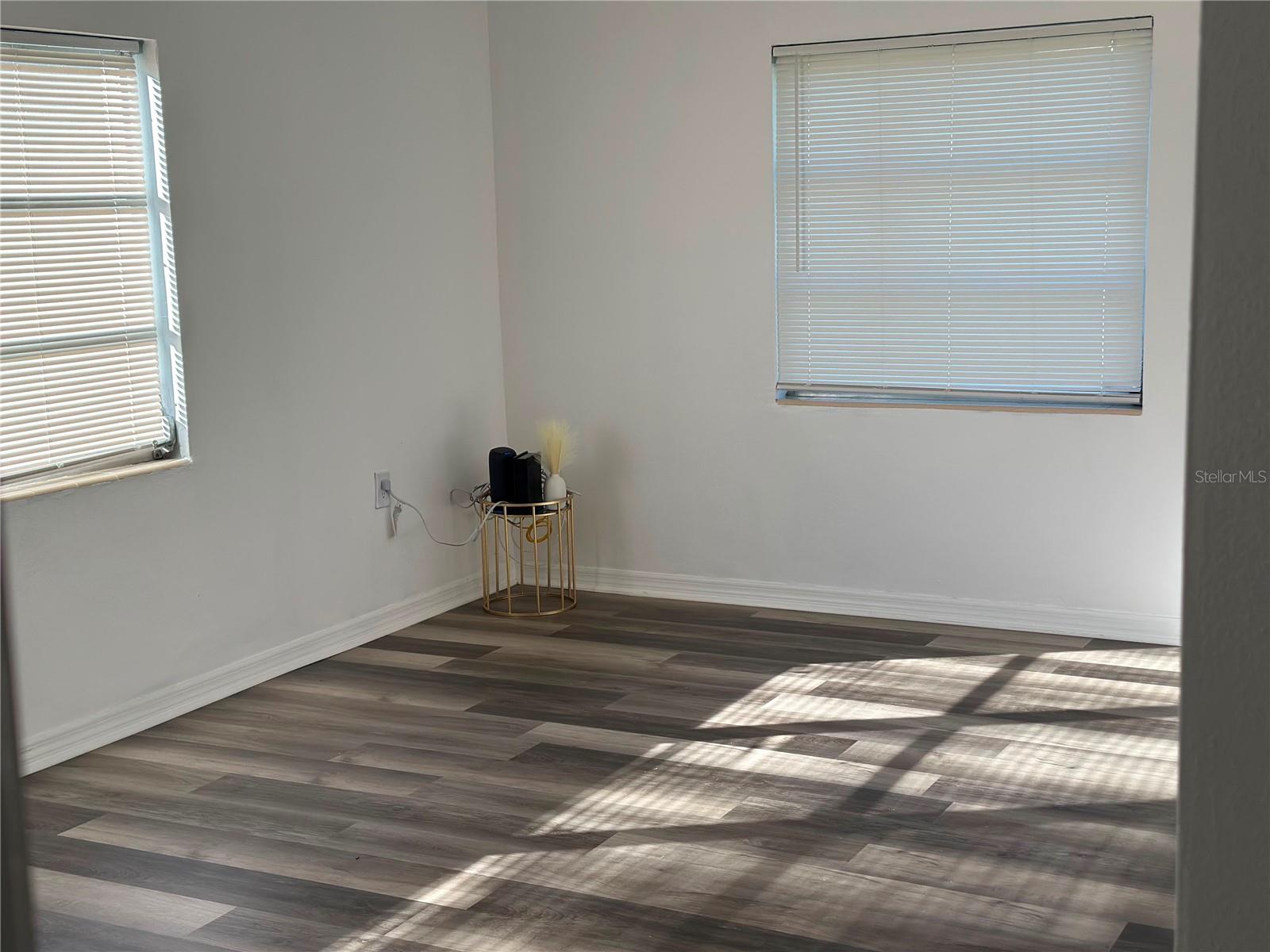 6 N Washington St Property Photo 3