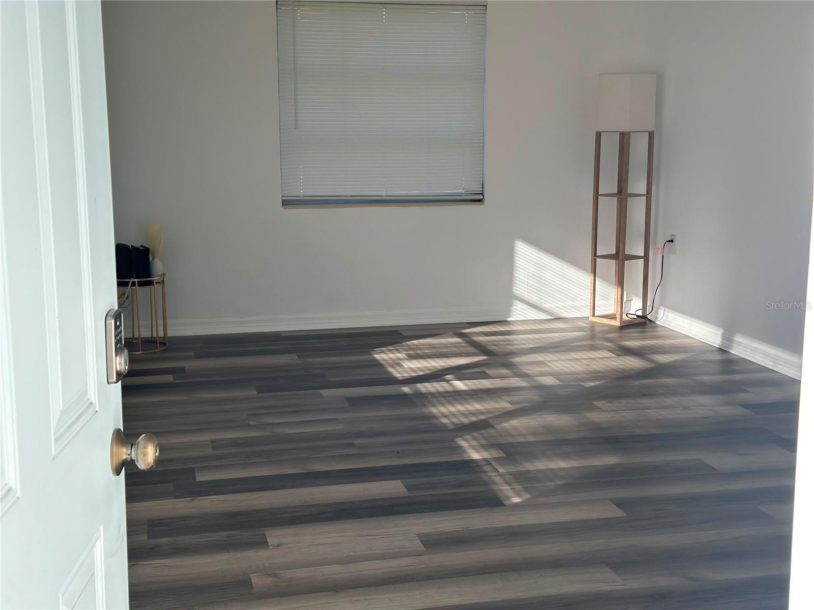 6 N Washington St Property Photo 4