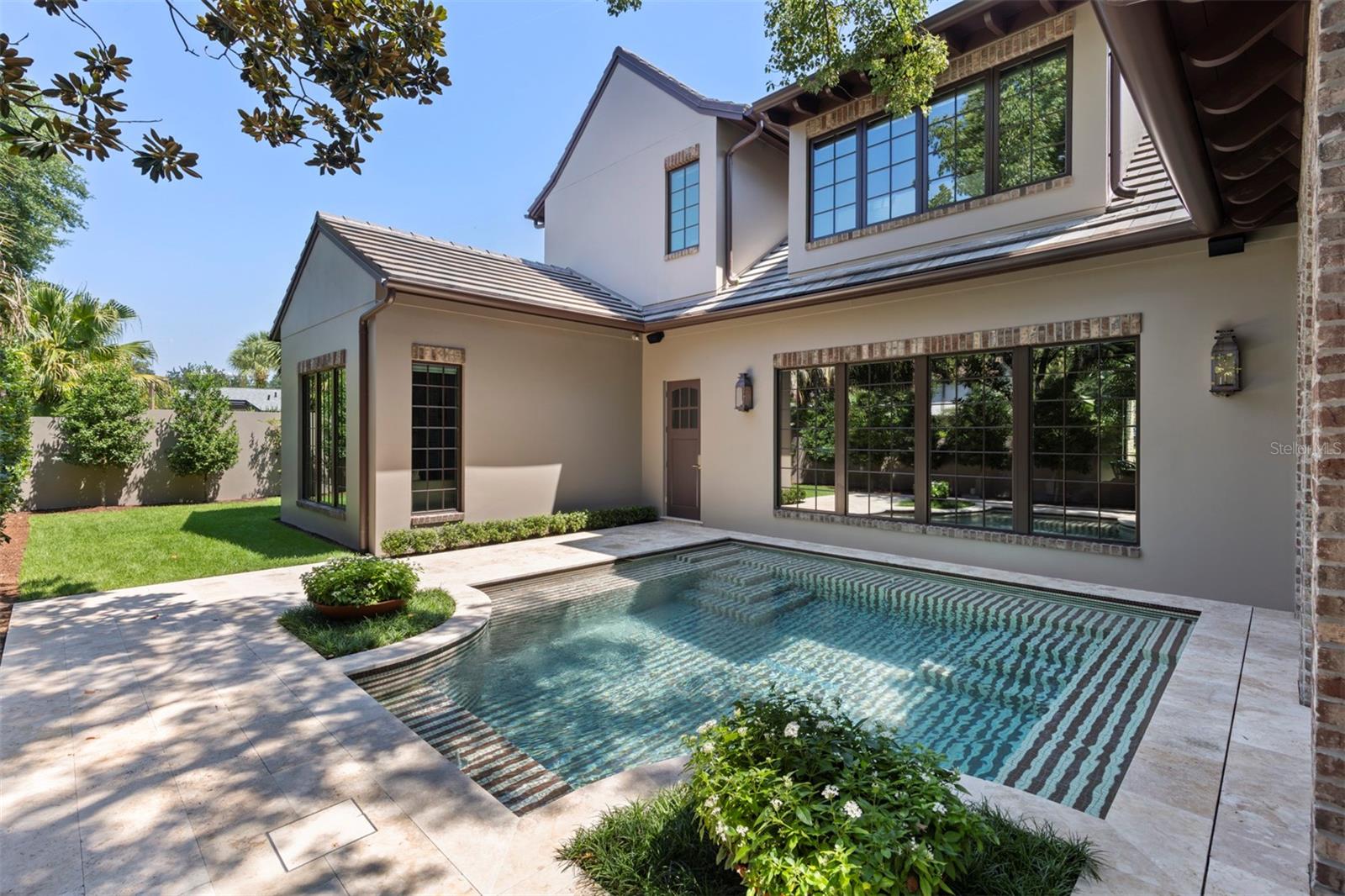 702 Via Bella Property Photo 3