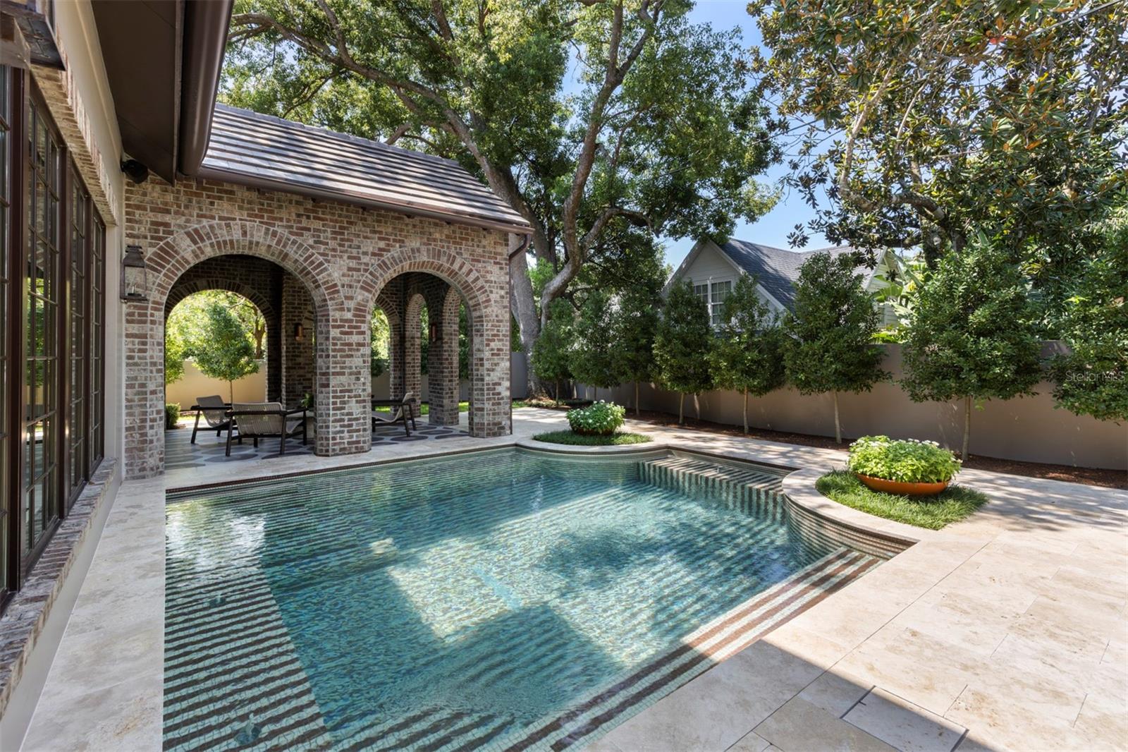 702 Via Bella Property Photo 4