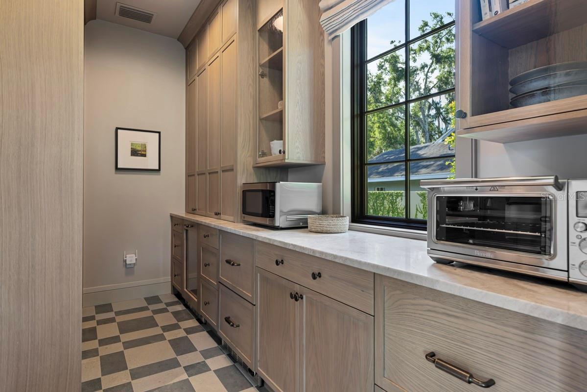 702 Via Bella Property Photo 11