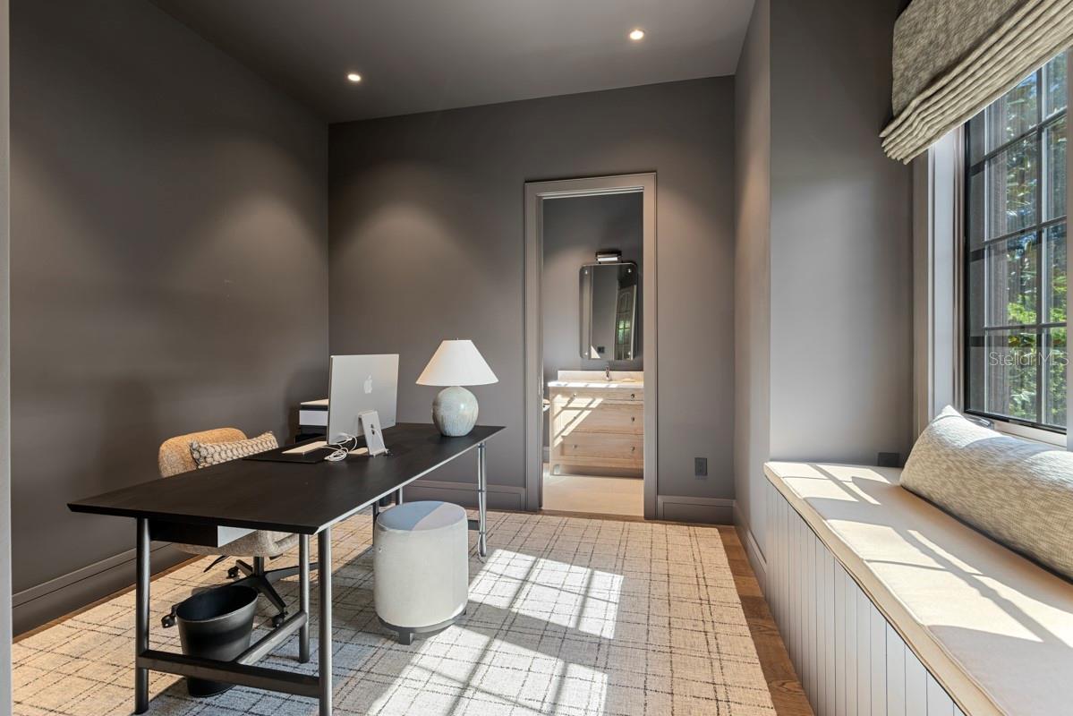 702 Via Bella Property Photo 24