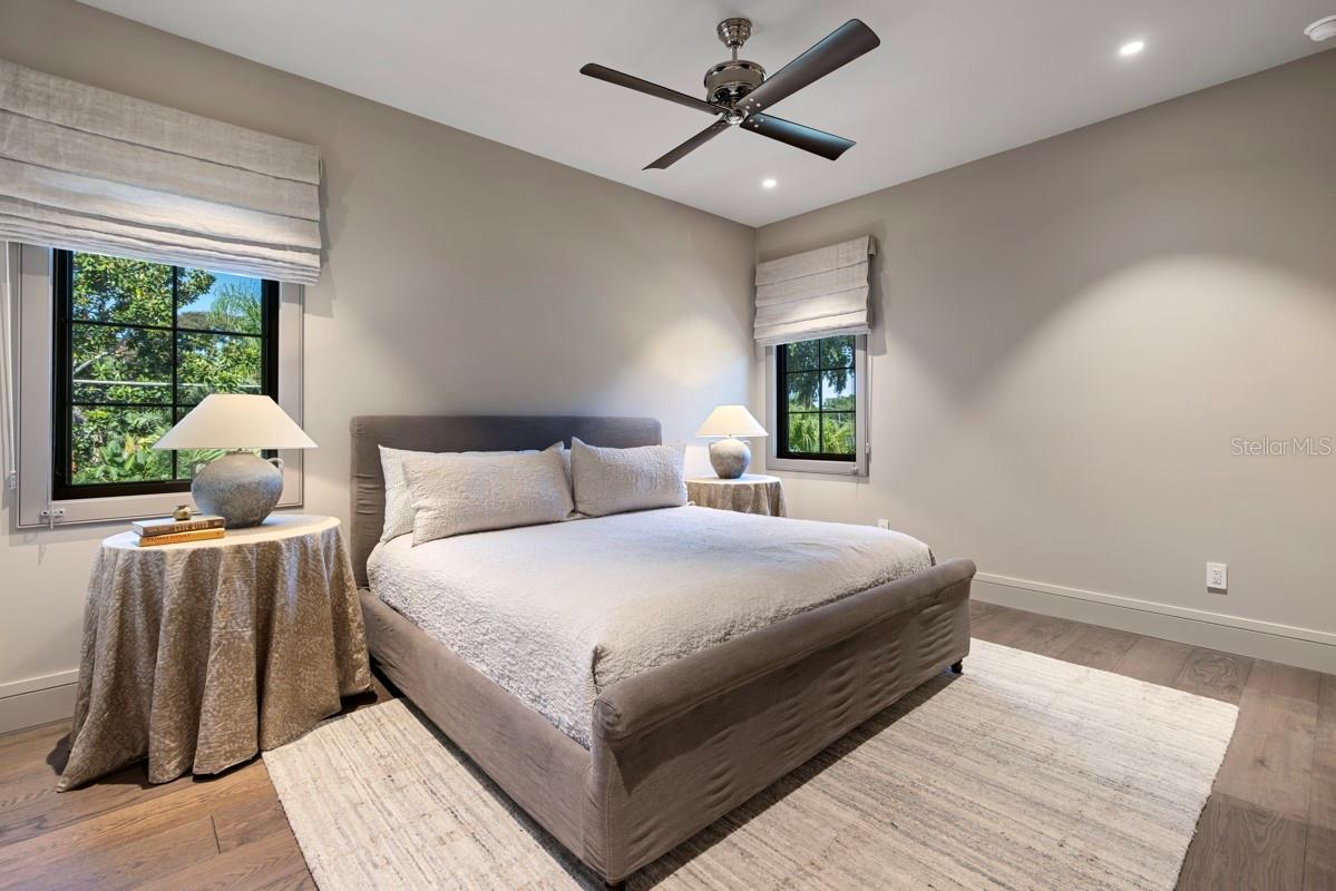 702 Via Bella Property Photo 30