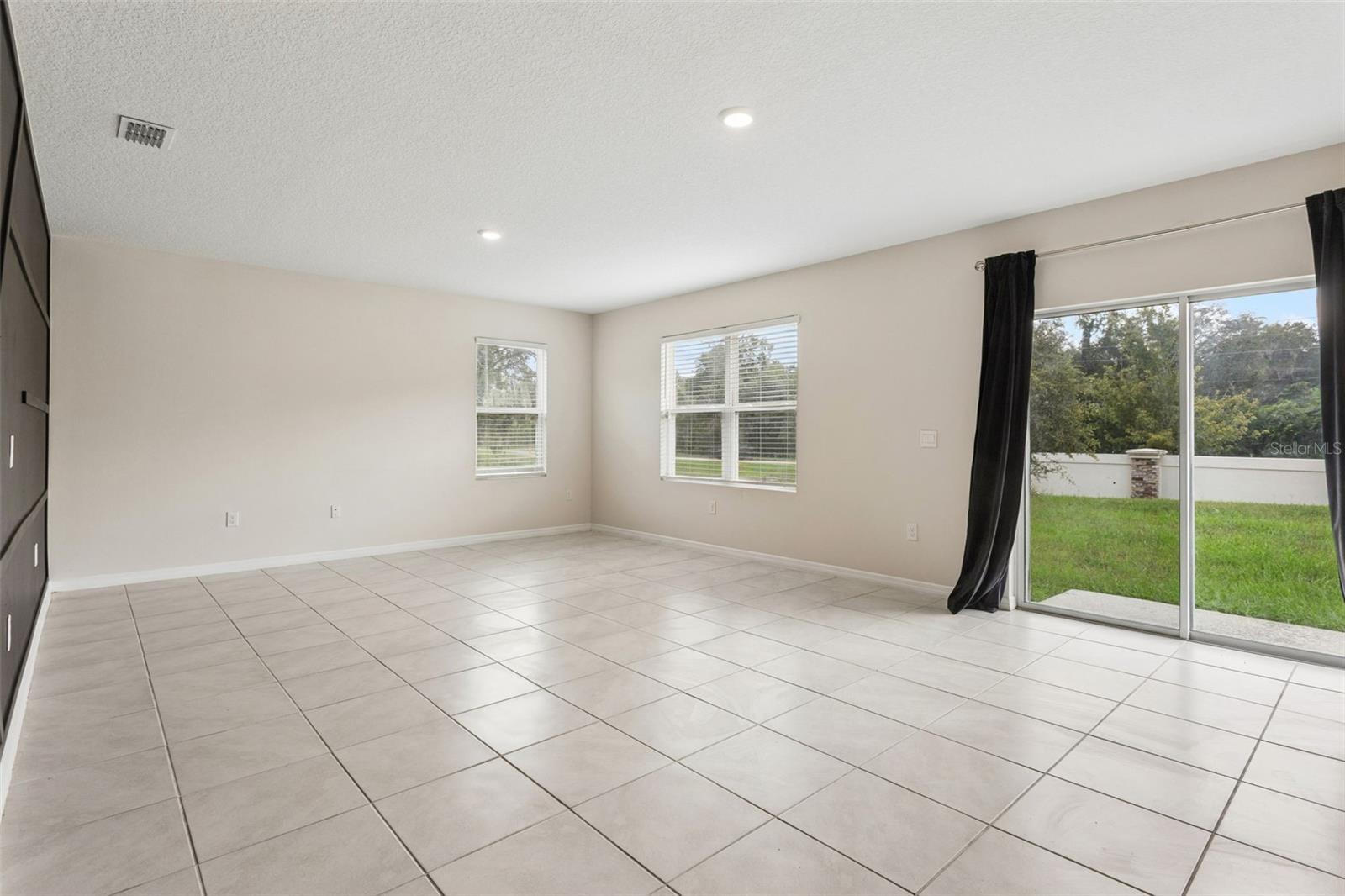 5551 Palomino Pl Property Photo 4