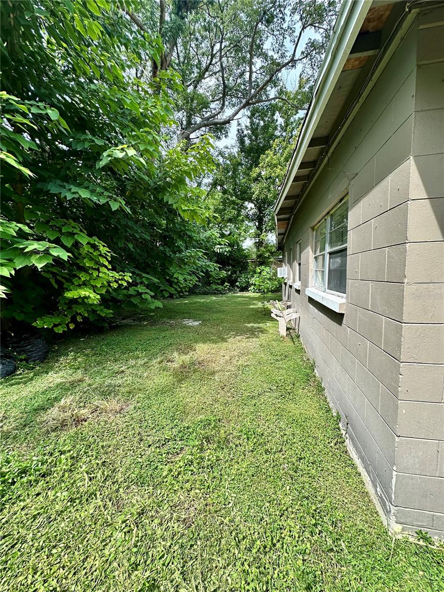3114 Lawrence St Property Photo 8