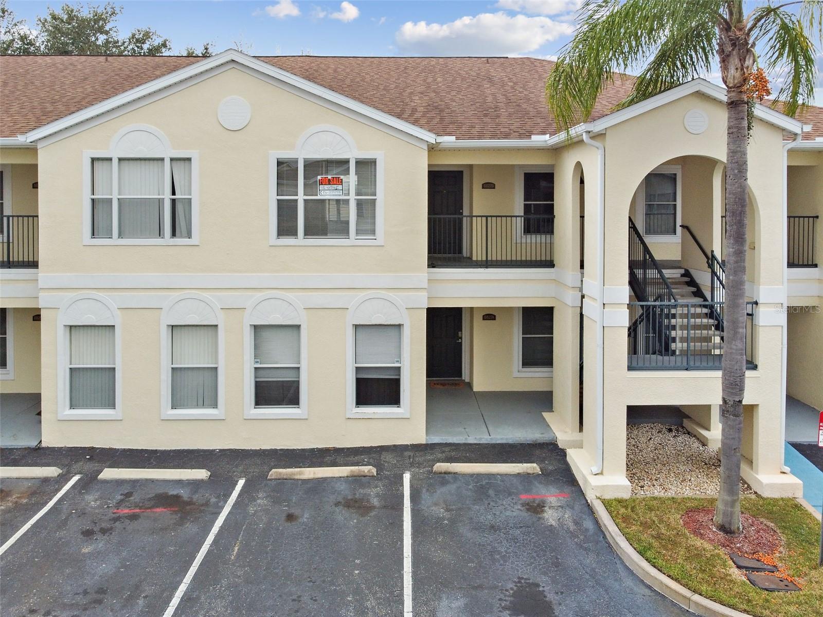 8827 Grand Palms Cir #b Property Photo 1