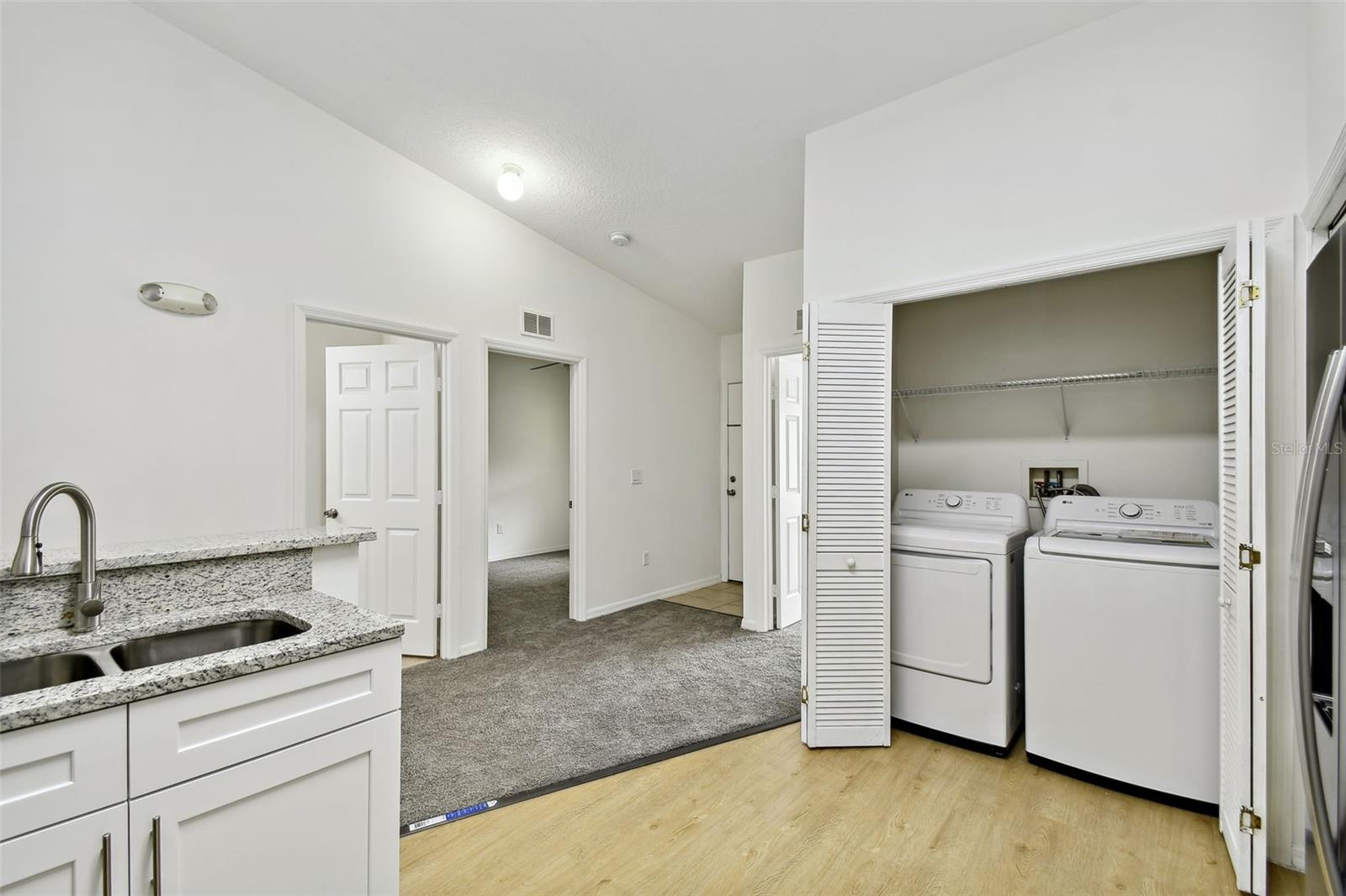 8827 Grand Palms Cir #b Property Photo 4