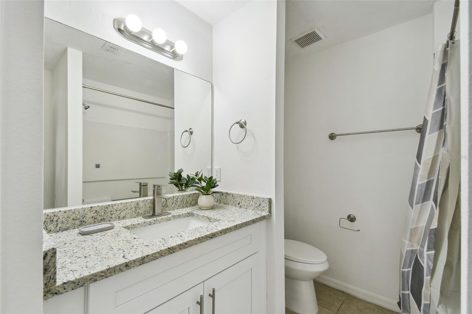8827 Grand Palms Cir #b Property Photo 17