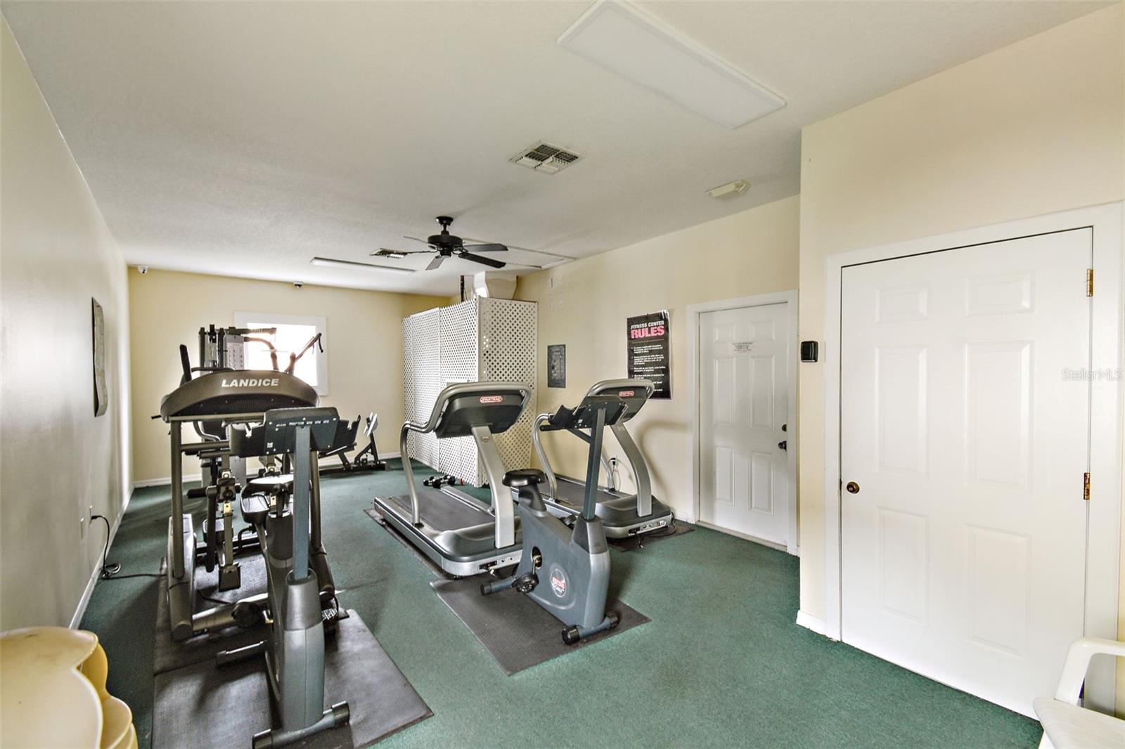 8827 Grand Palms Cir #b Property Photo 21
