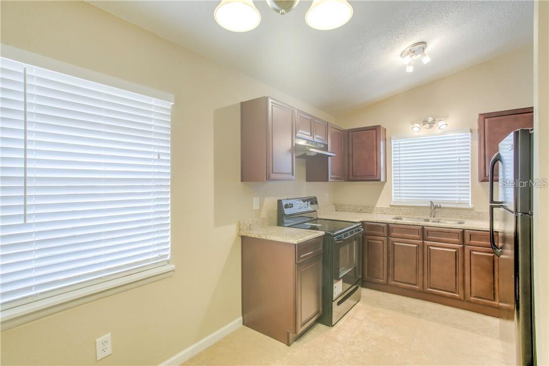 1003 W Kaley Ave #apt 1 Property Photo 2
