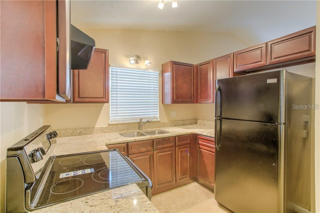 1003 W Kaley Ave #apt 1 Property Photo 5