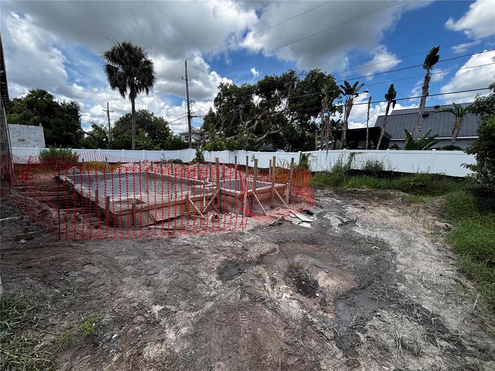 1129 Stetson St Property Photo 16
