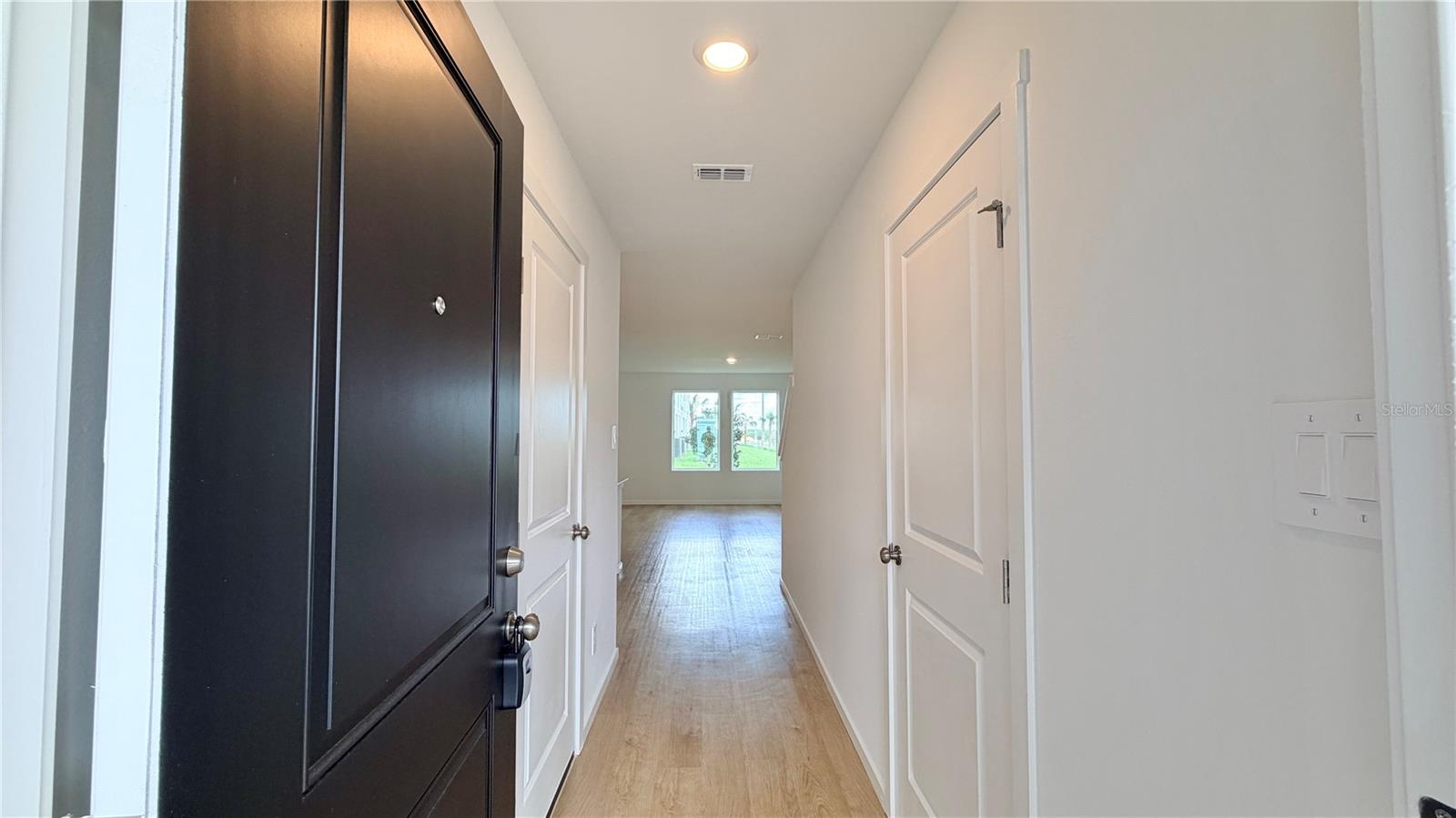 1561 Plank Pl Property Photo 2