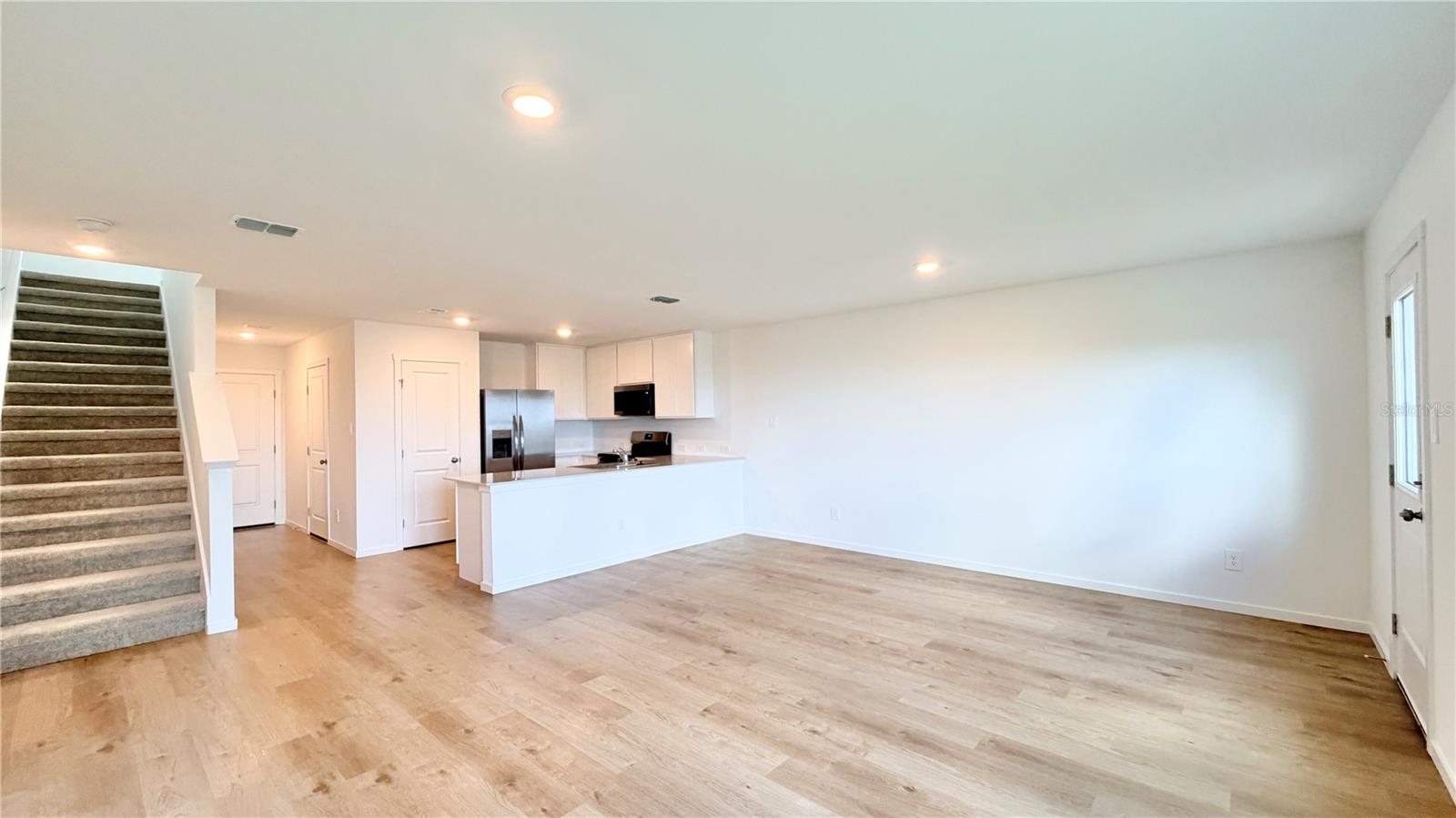 1561 Plank Pl Property Photo 5