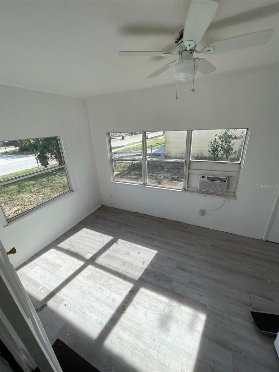 1142 Berkshire Rd Property Photo 9
