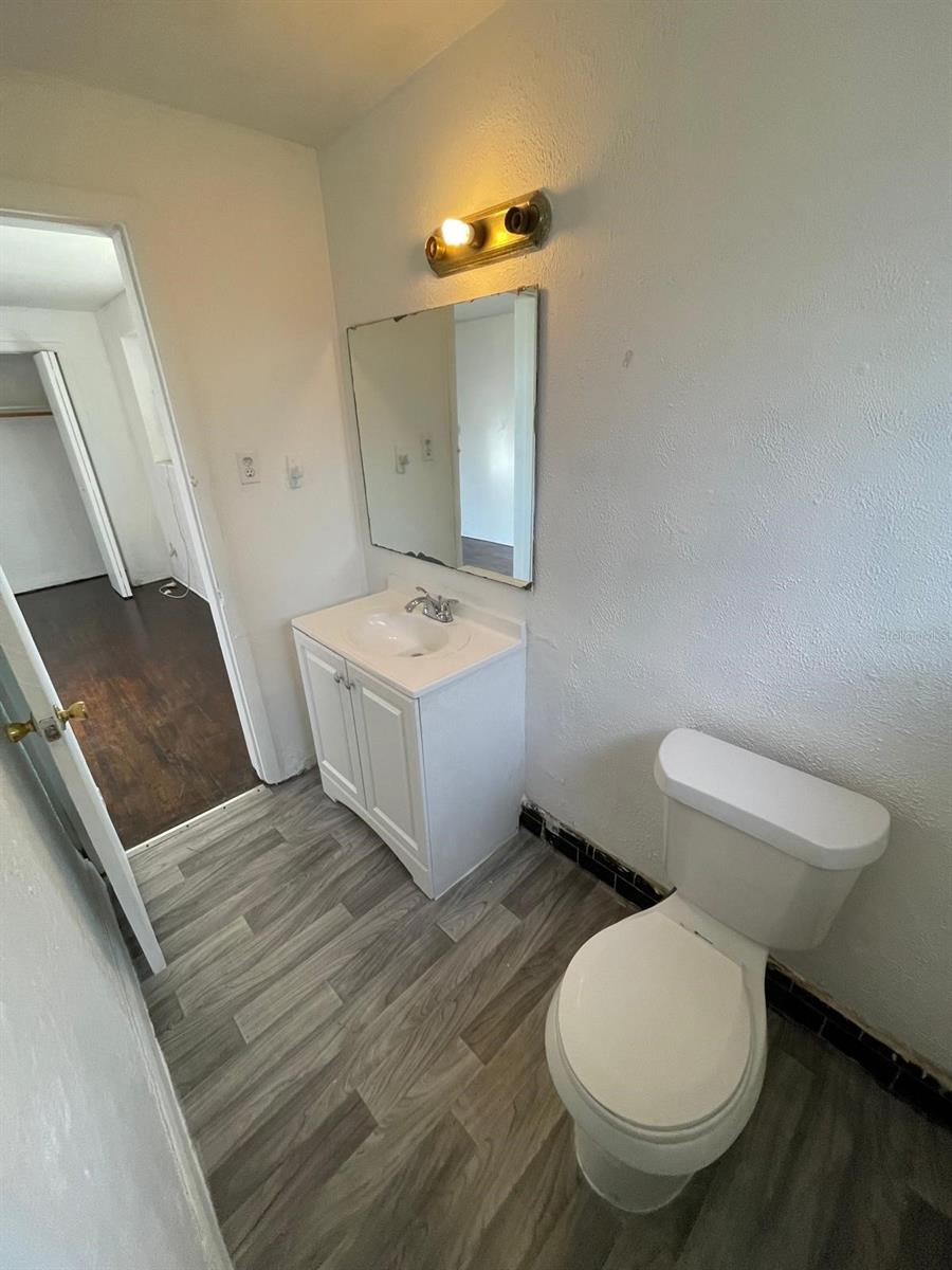 1142 Berkshire Rd Property Photo 10