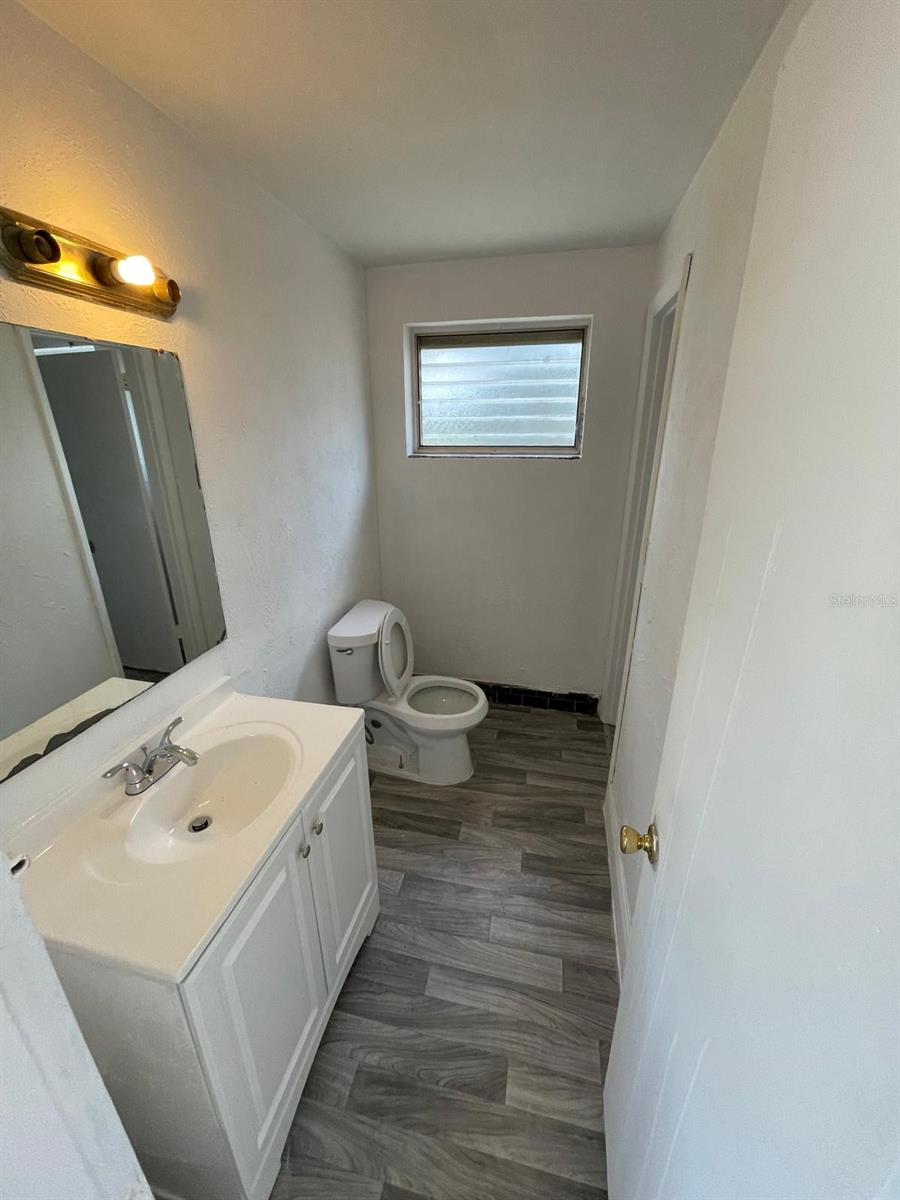 1142 Berkshire Rd Property Photo 12