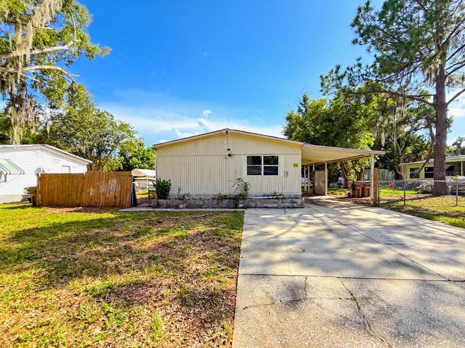 17529 Palm Dr Property Photo 2