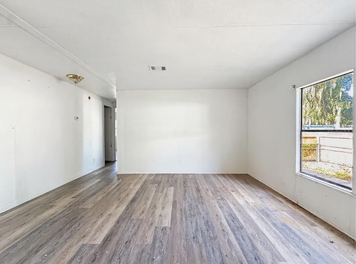 17529 Palm Dr Property Photo 3