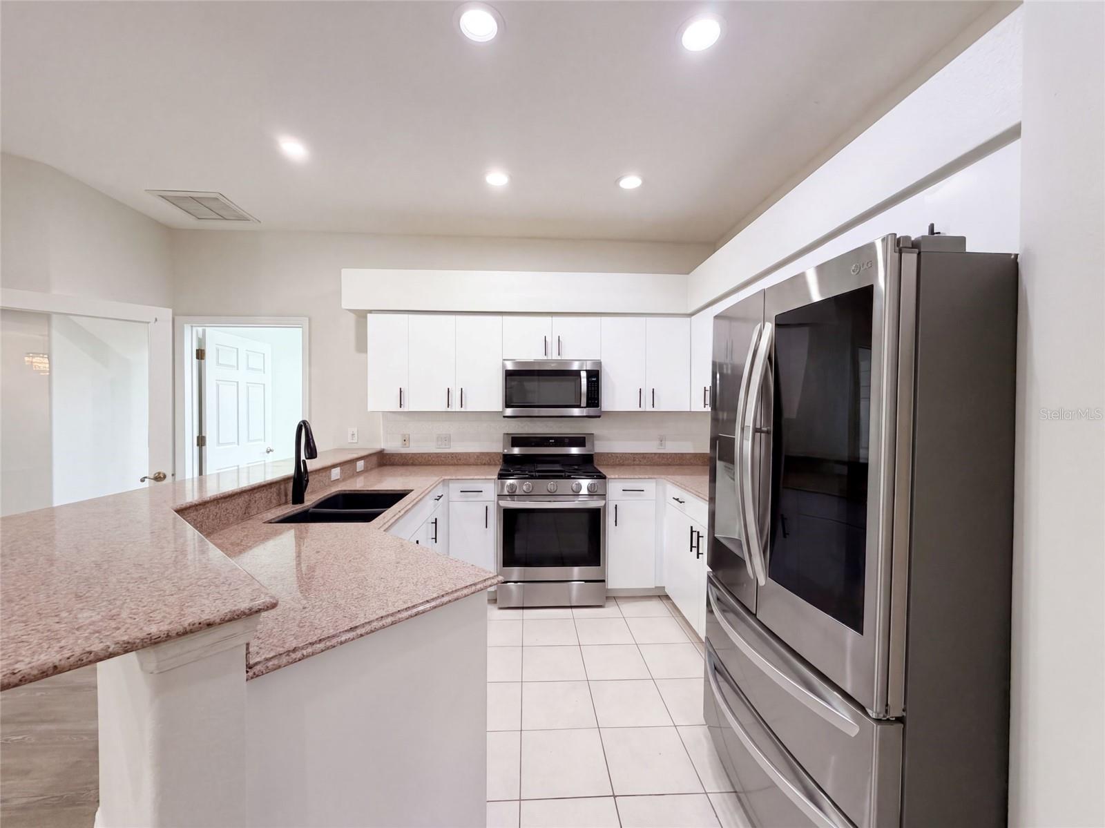7414 39th Ct E Property Photo 2