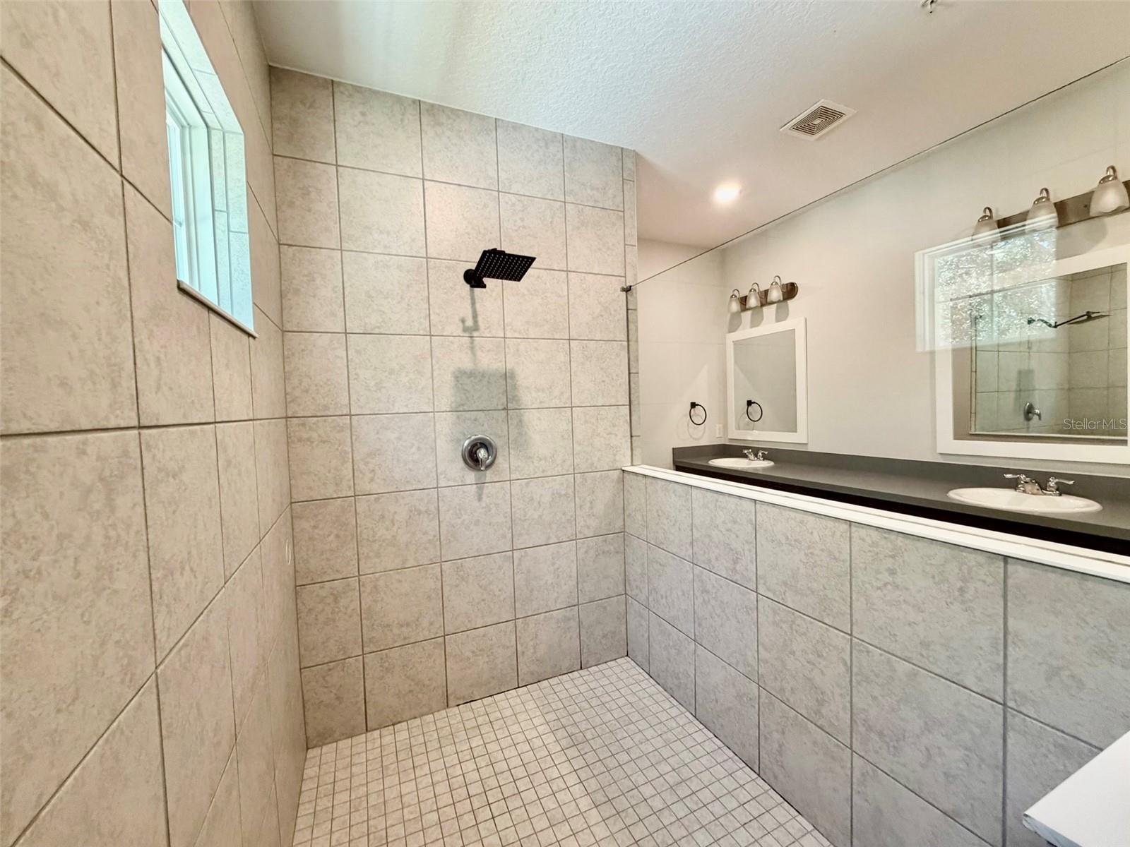 960 Grand Wildmere Cv Property Photo 17