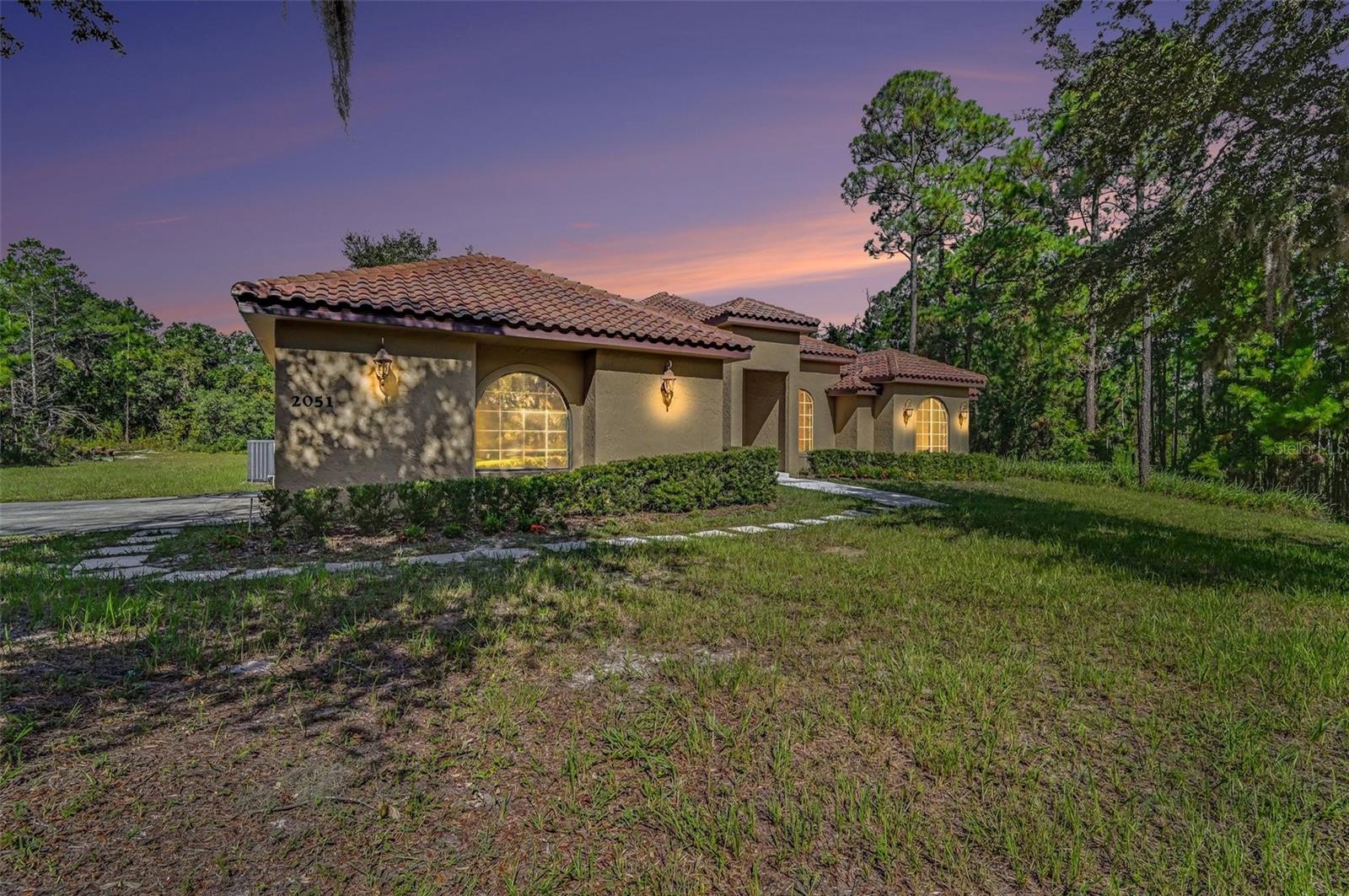2051 LORENE LN