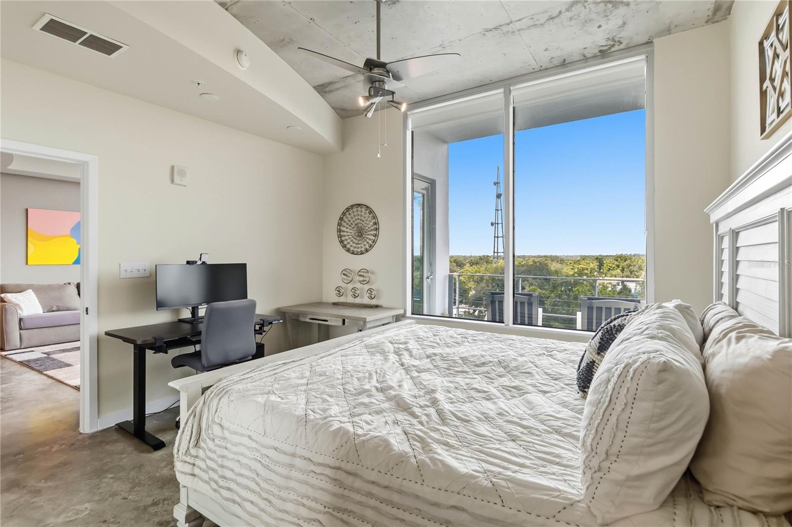525 E Jackson St #706 Property Photo 11