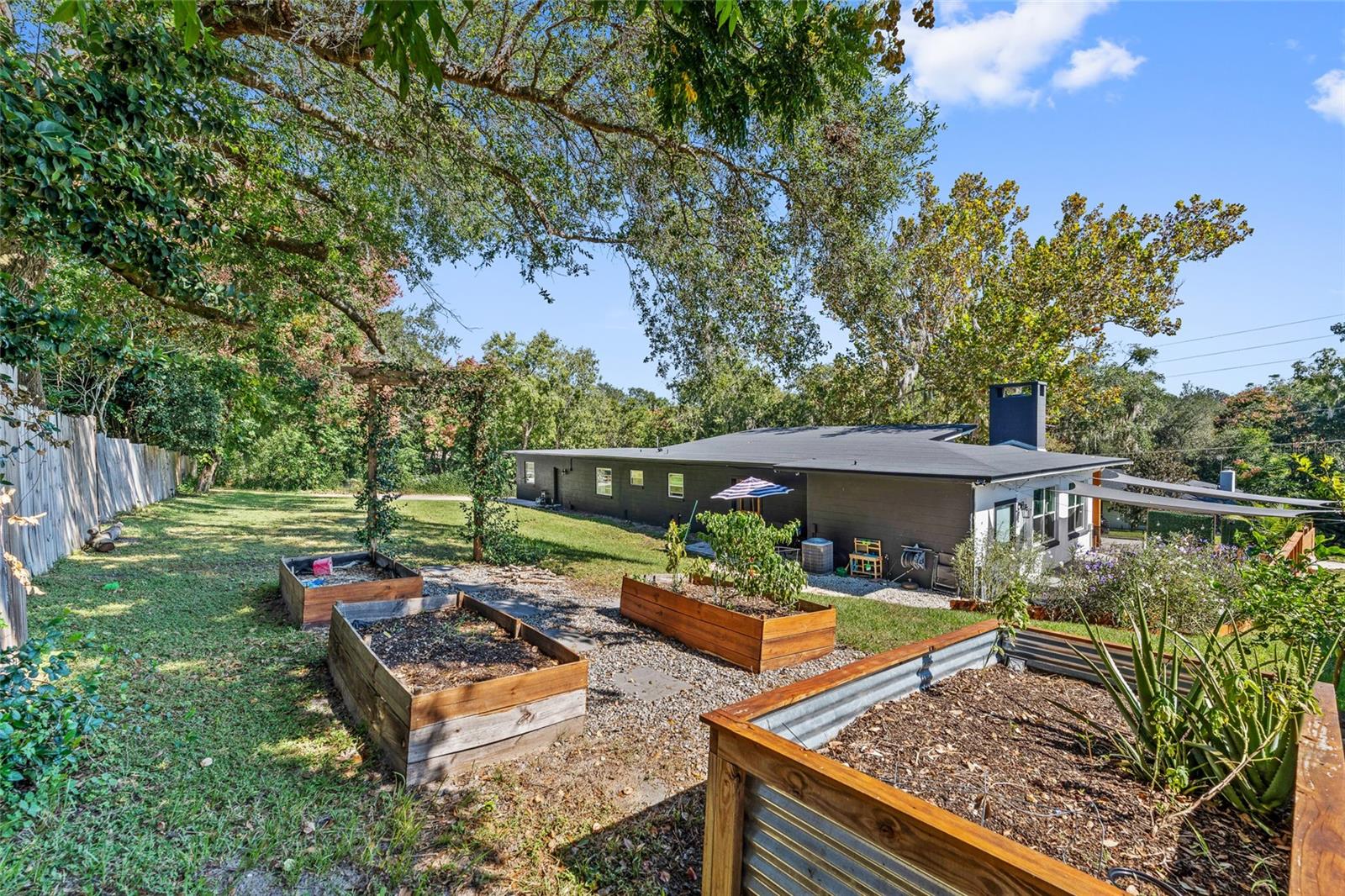 1467 Hilltop Dr Property Photo 37