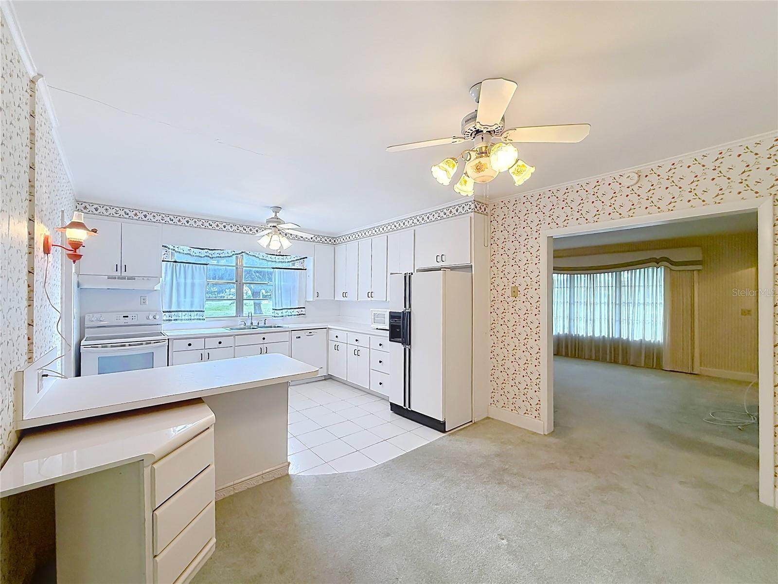 3271 Robinson St Property Photo 32