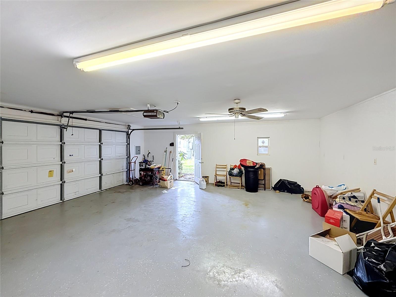 3271 Robinson St Property Photo 35