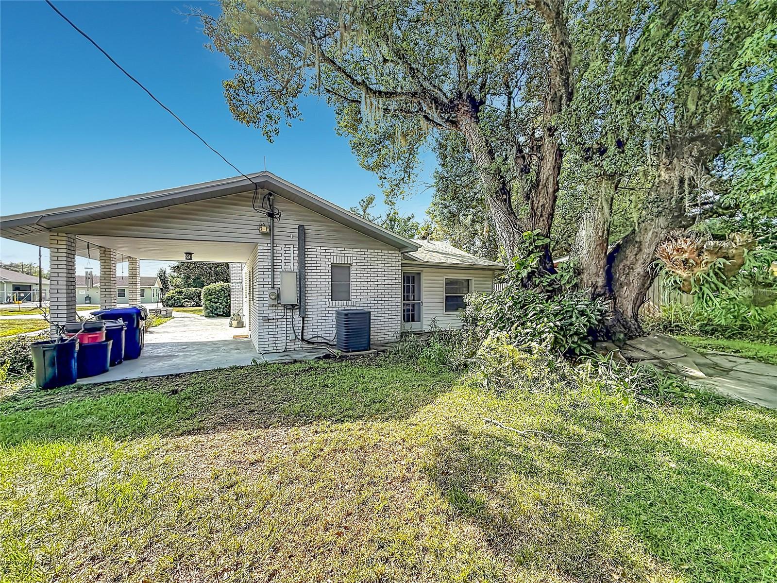 3271 Robinson St Property Photo 40
