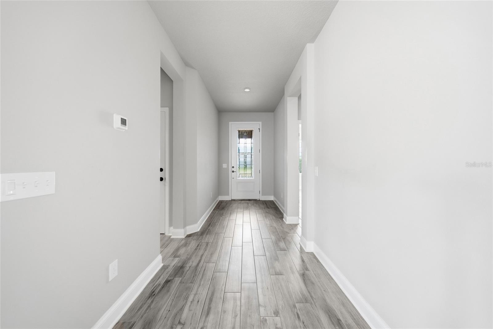 17026 Crestmont Blvd Property Photo 3