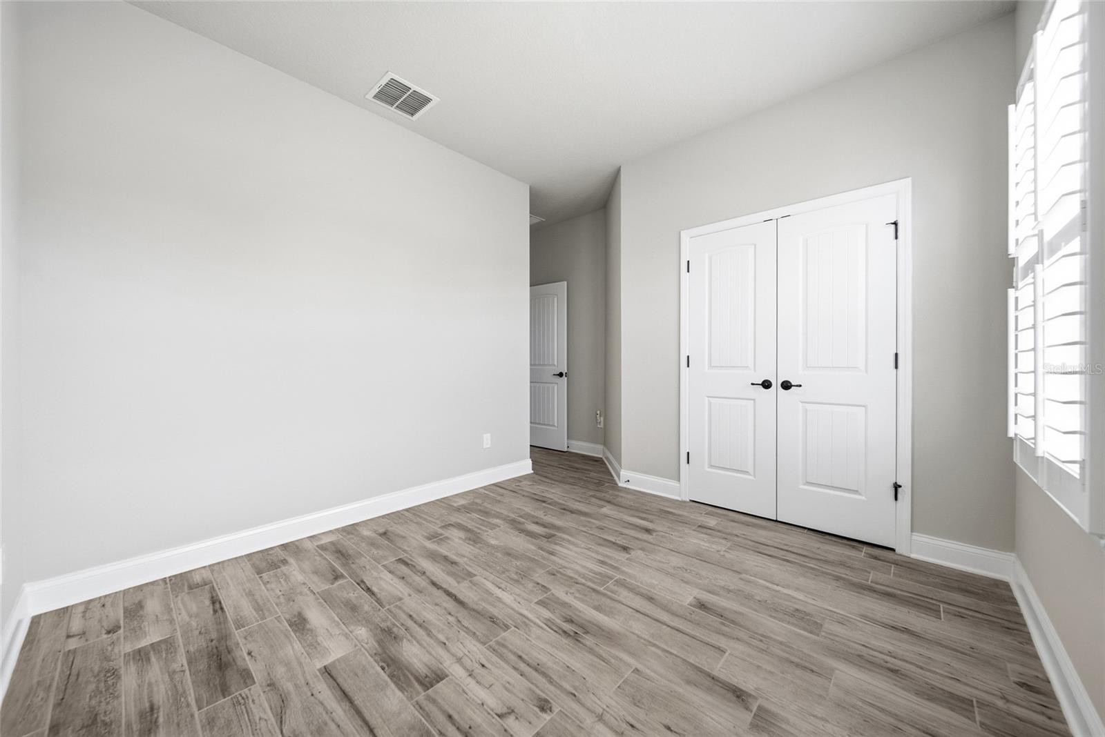 17026 Crestmont Blvd Property Photo 15