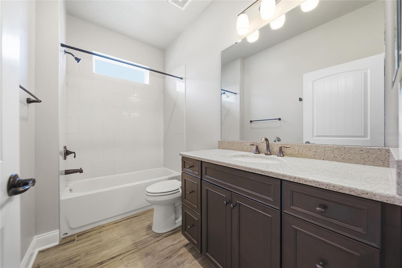 17026 Crestmont Blvd Property Photo 18