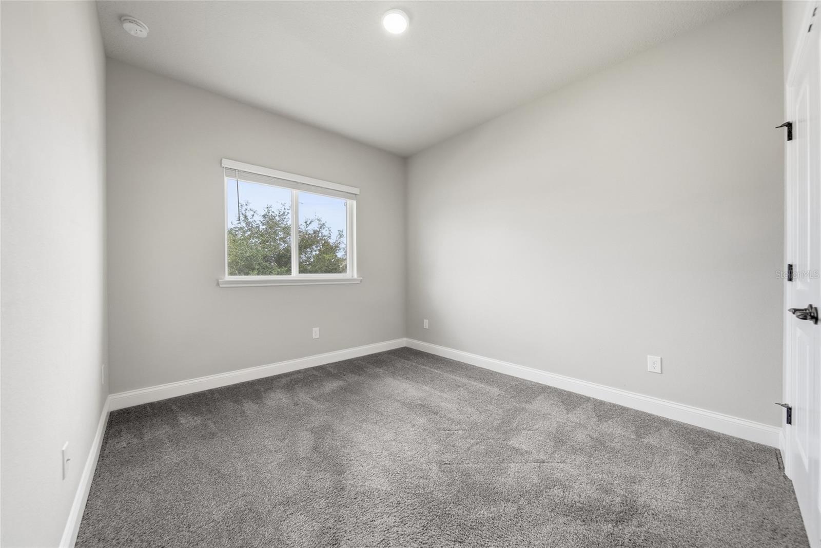 17026 Crestmont Blvd Property Photo 19