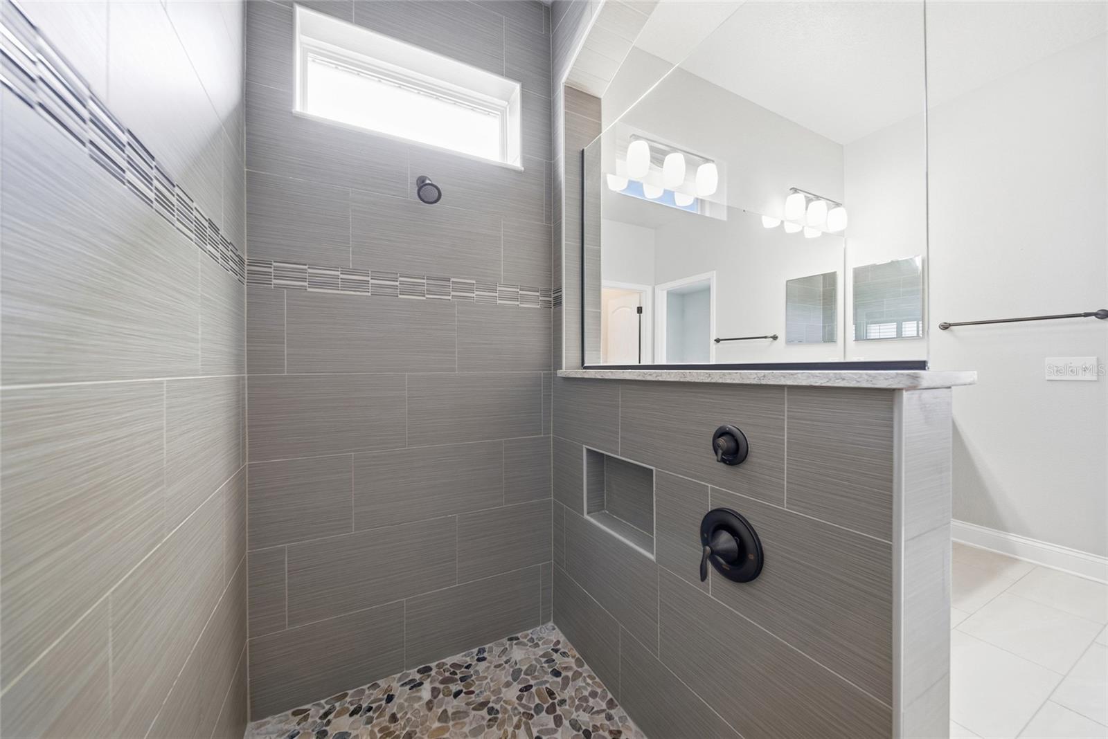 17026 Crestmont Blvd Property Photo 26
