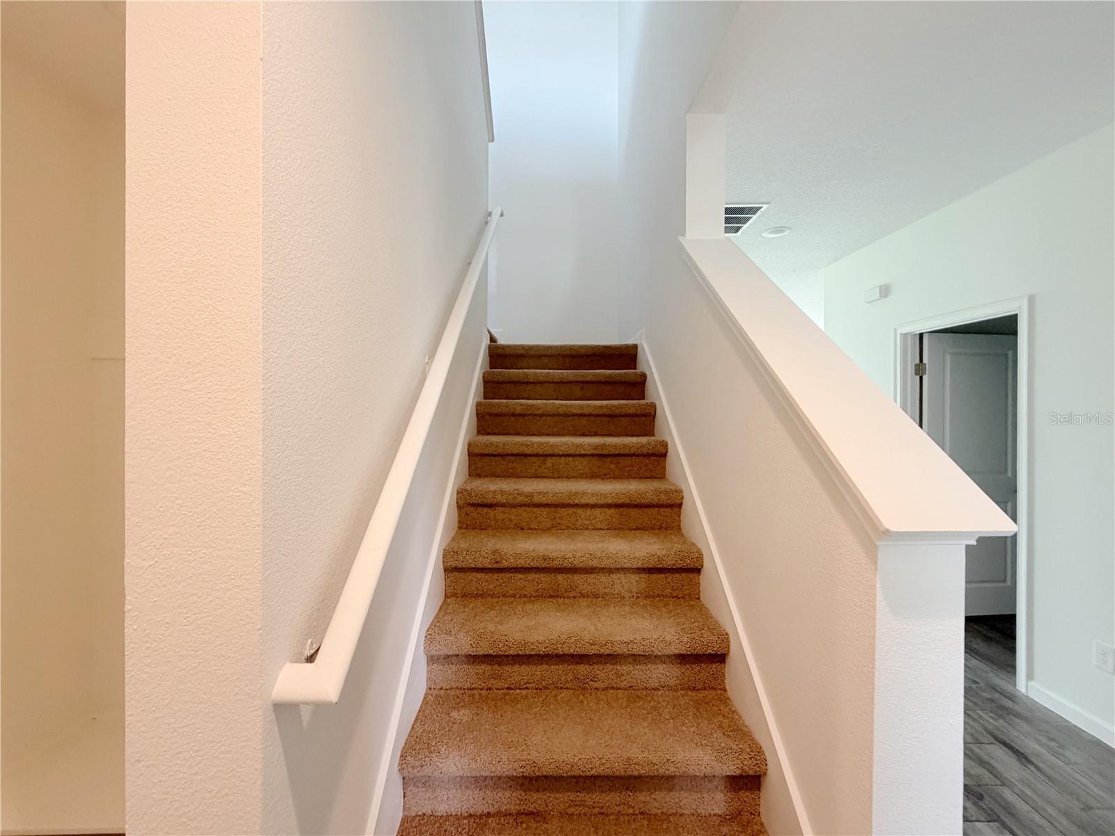 1365 Yorkdale Rd Property Photo 3
