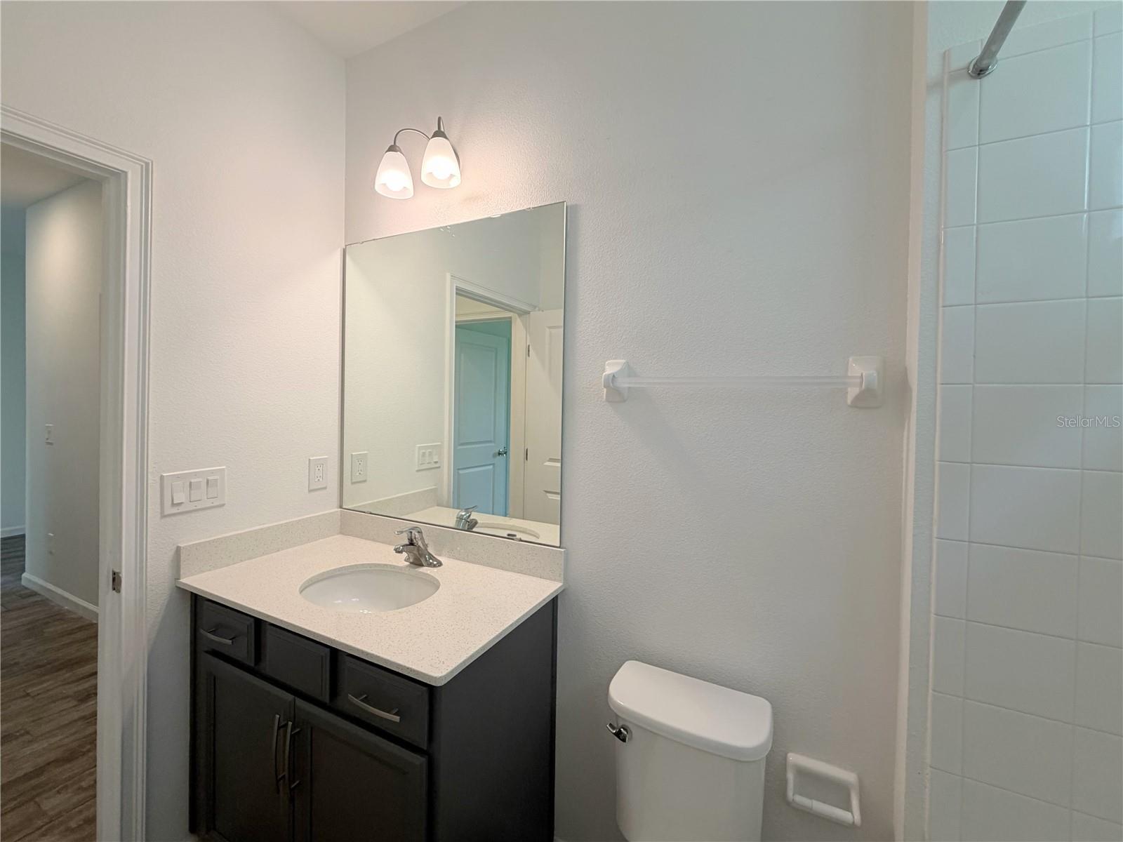 1365 Yorkdale Rd Property Photo 9